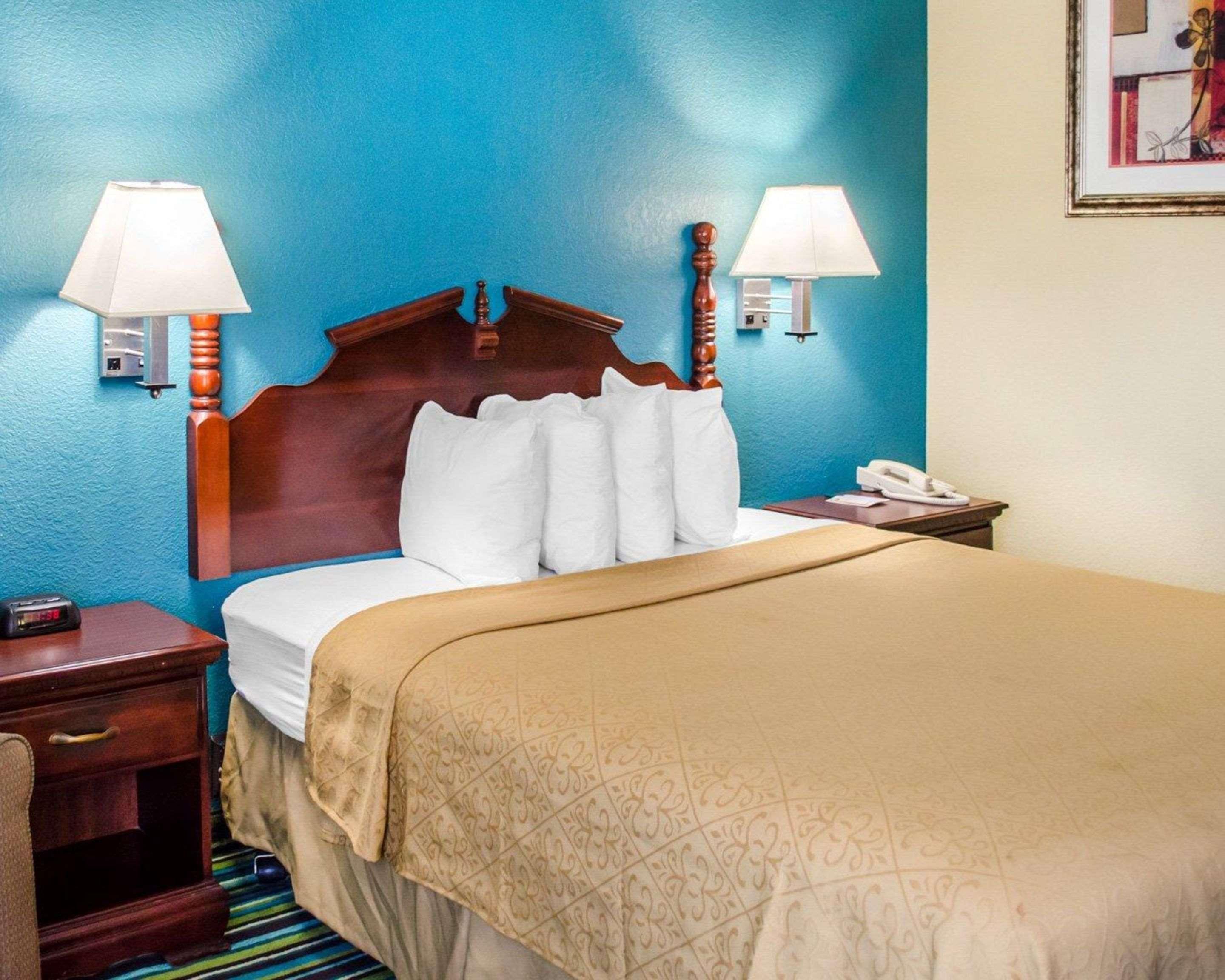 Quality Inn & Suites Medina - Akron West Екстер'єр фото