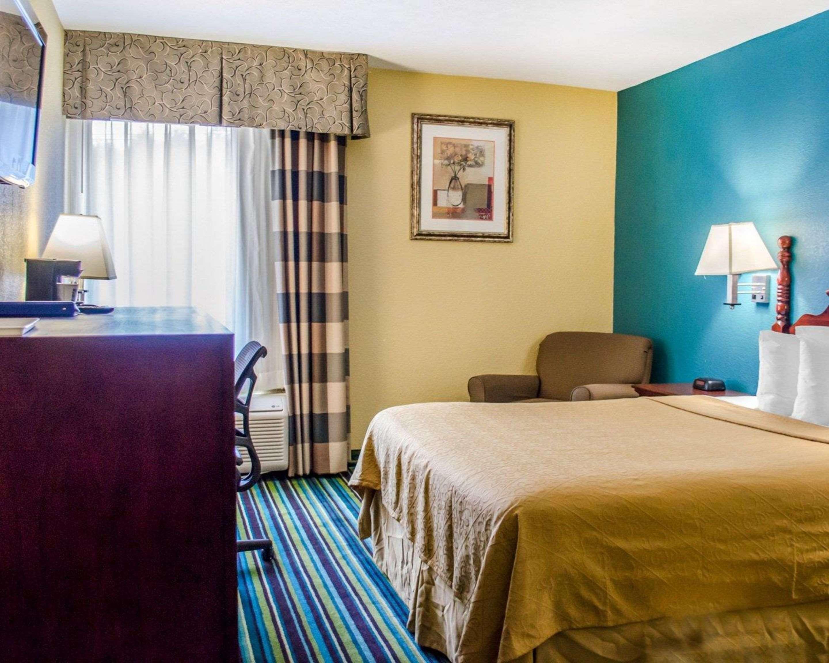 Quality Inn & Suites Medina - Akron West Екстер'єр фото