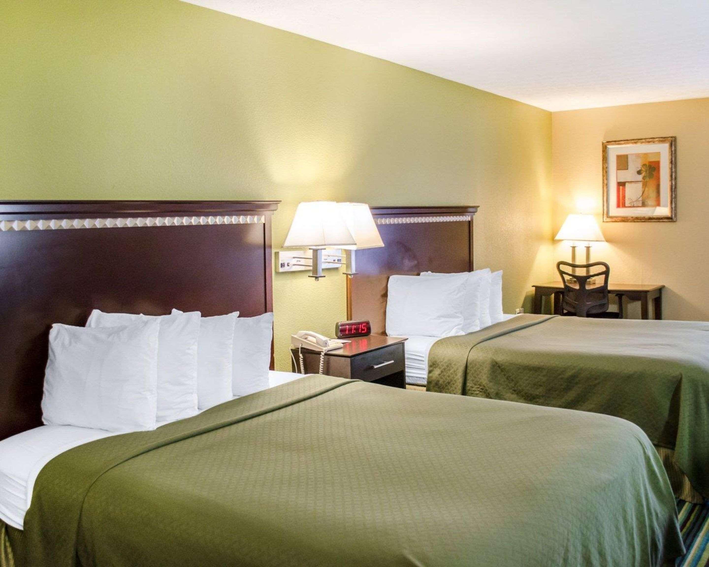 Quality Inn & Suites Medina - Akron West Екстер'єр фото