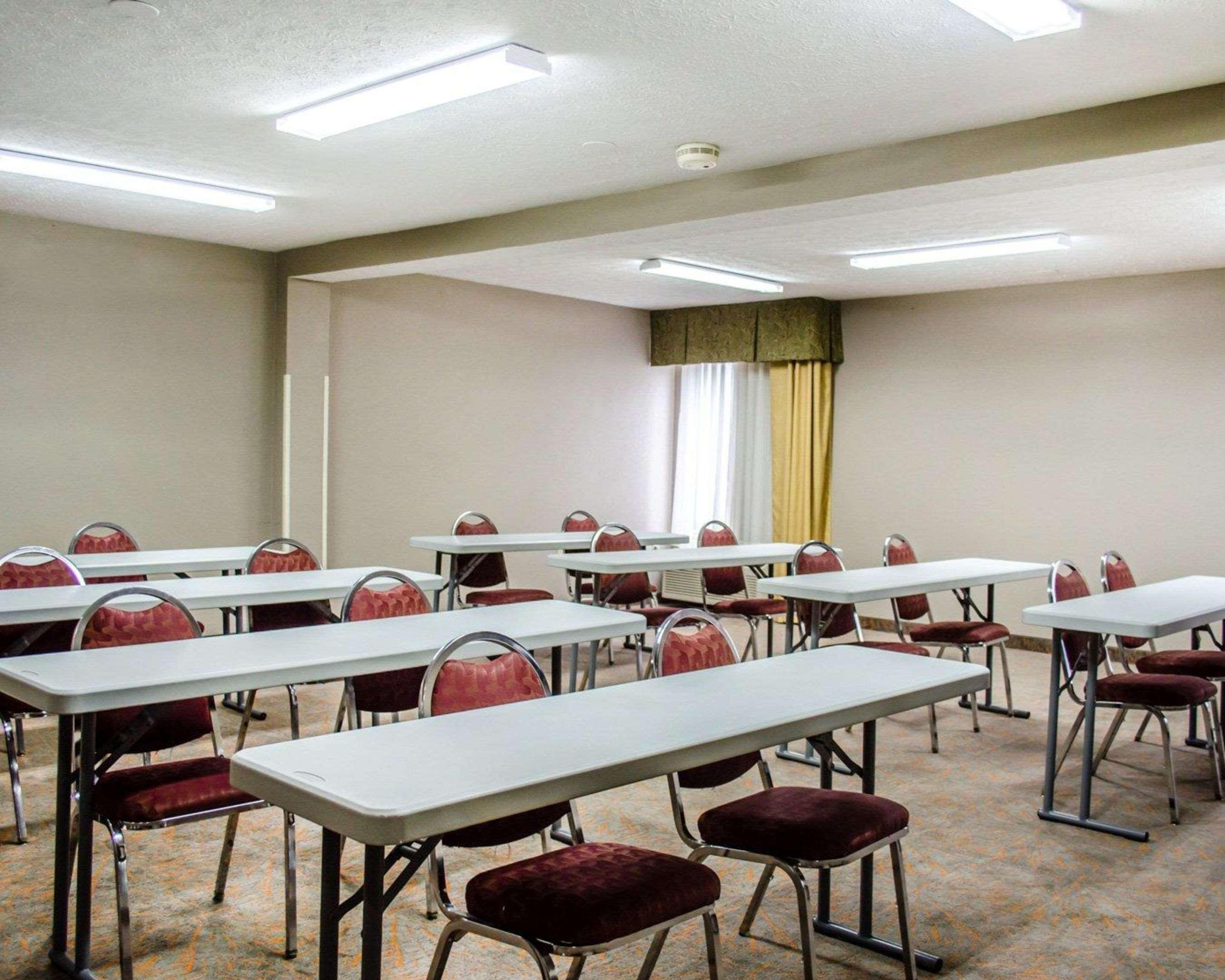 Quality Inn & Suites Medina - Akron West Екстер'єр фото